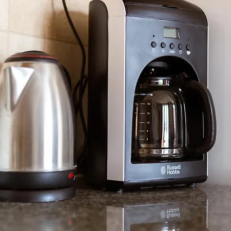 Sunny Penthouse Front Of Szimpla Kert Appartement Boedapest